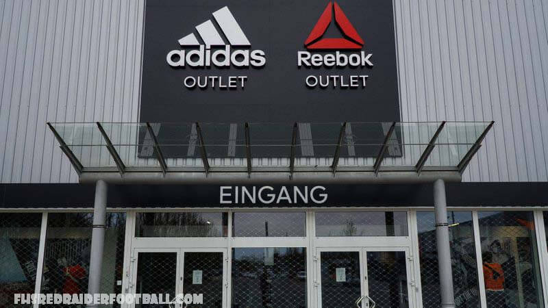 Adidas พิจารณาขายแบรนด์ Reebok Adidas ยักษ์ใหญ่ด้านเสื้อผ้ากีฬาสัญชาติเยอรมันกล่าวว่าได้เริ่มมองหาว่าจะคงแบรนด์ Reebok ไว้หรือขาย บริษัท